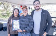 Adrián Sánchez aceptando su premio Veterano del Año