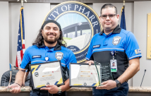 El Sistema de Salud del Sur de Texas reconoce a dos socorristas de emergencias médicas de la ciudad de Pharr con su premio Hometown Heroes